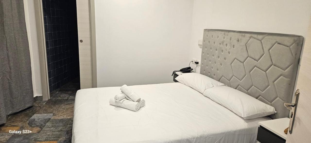 Hostal Nervion Seville Exterior photo